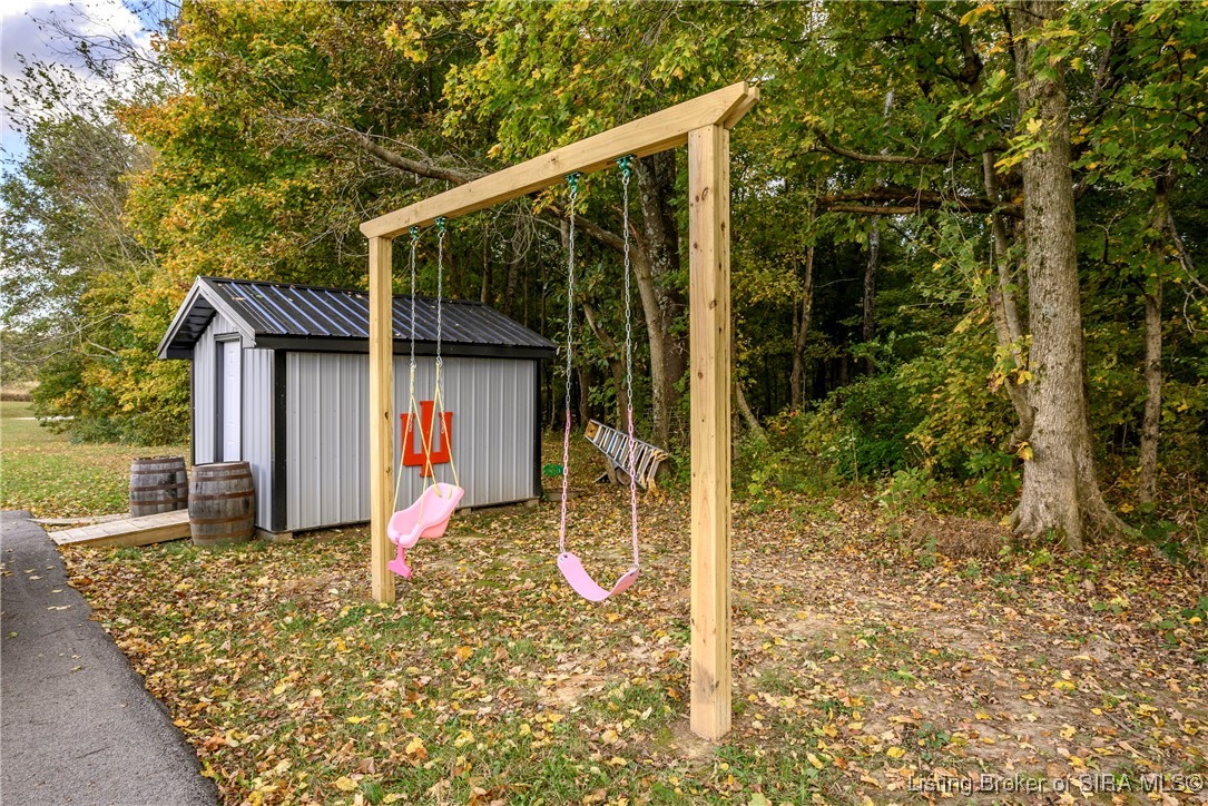 11455 Losson Road Pekin, IN 47165 - Photo 26 of 27