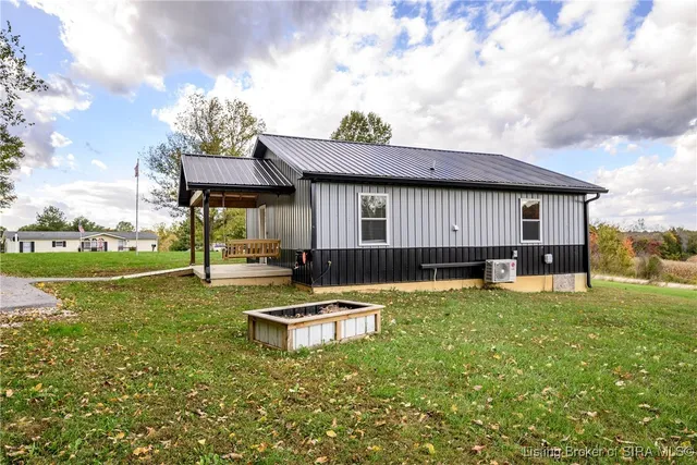 $210,000 | 11455 Losson Road, Pekin, IN 47165