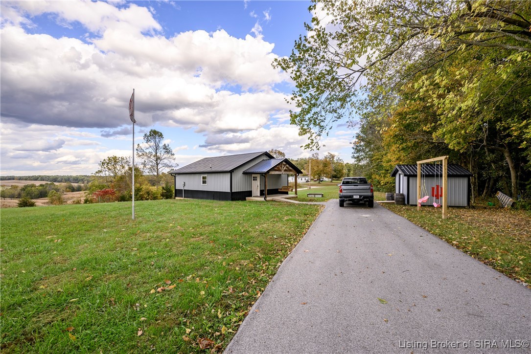 11455 Losson Road Pekin, IN 47165 - Photo 6 of 27