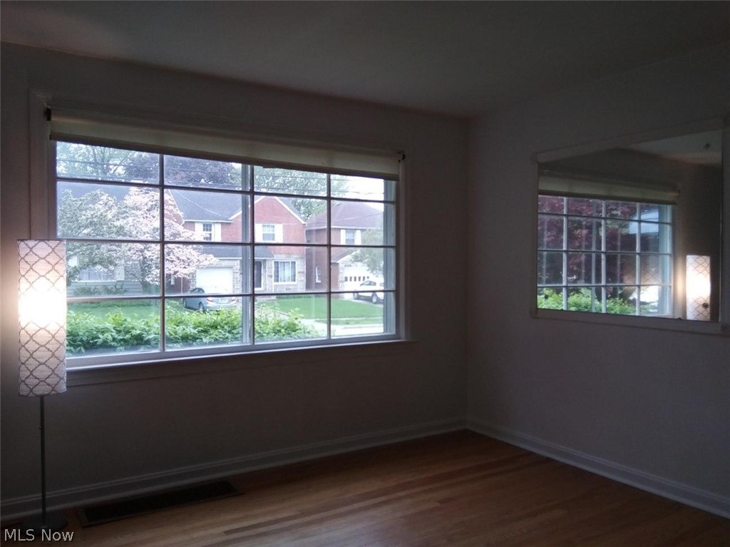 1381 Dill Road Cleveland, OH 44121 - Photo 32 of 35