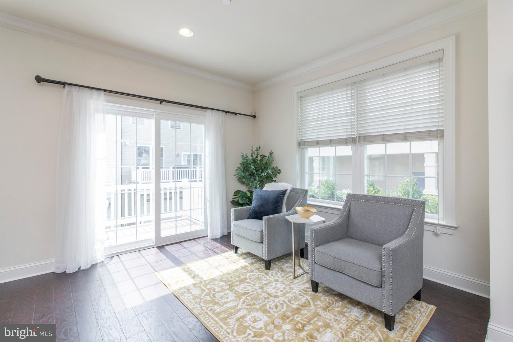 176 Katharine Lane Wayne, PA 19087 - Photo 11 of 30 Sitting area