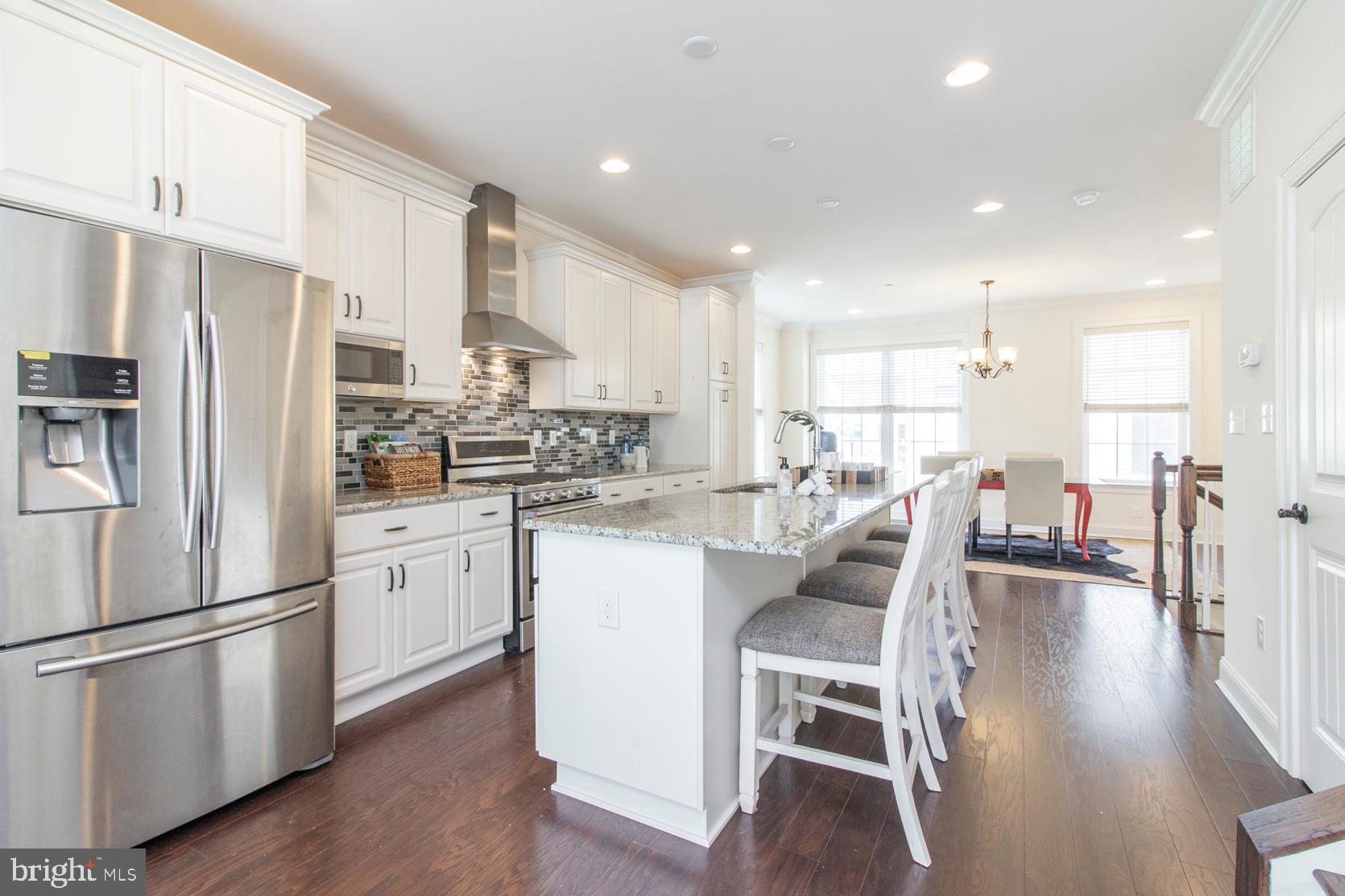 176 Katharine Lane Wayne, PA 19087 - Photo 9 of 30 Kitchen