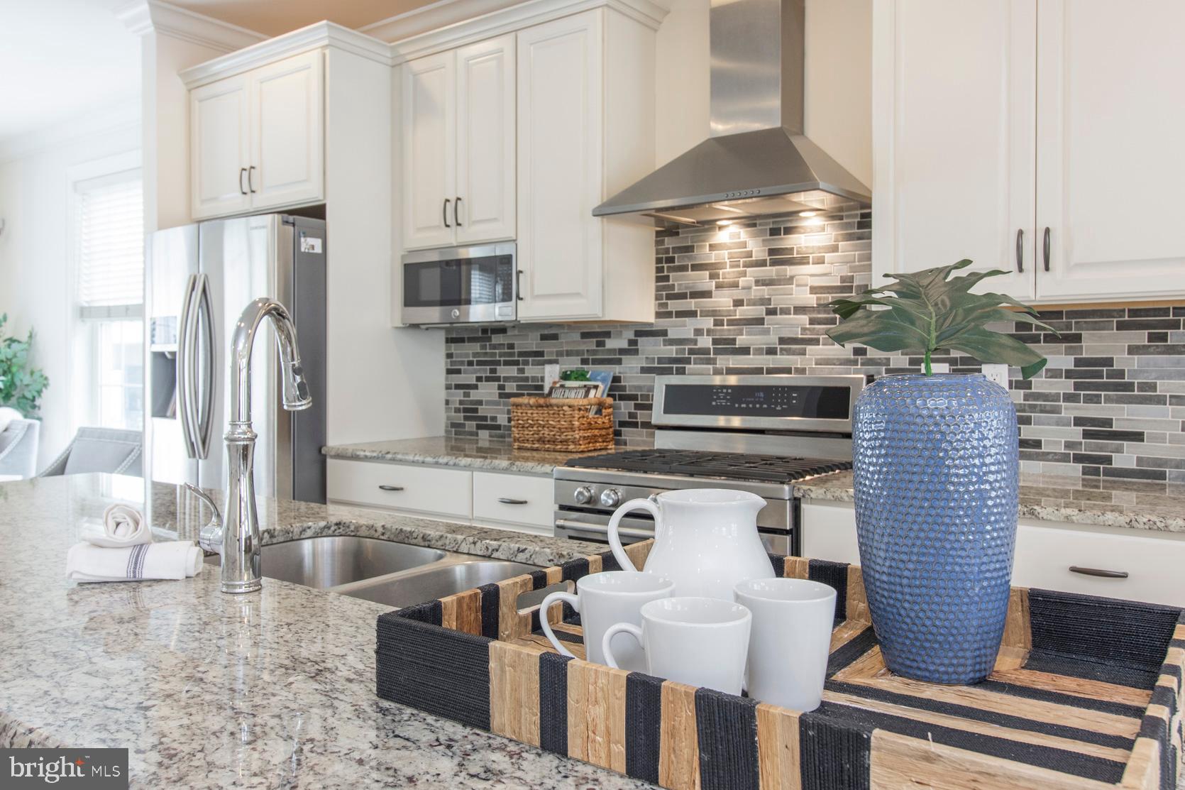 176 Katharine Lane Wayne, PA 19087 - Photo 10 of 30 Kitchen