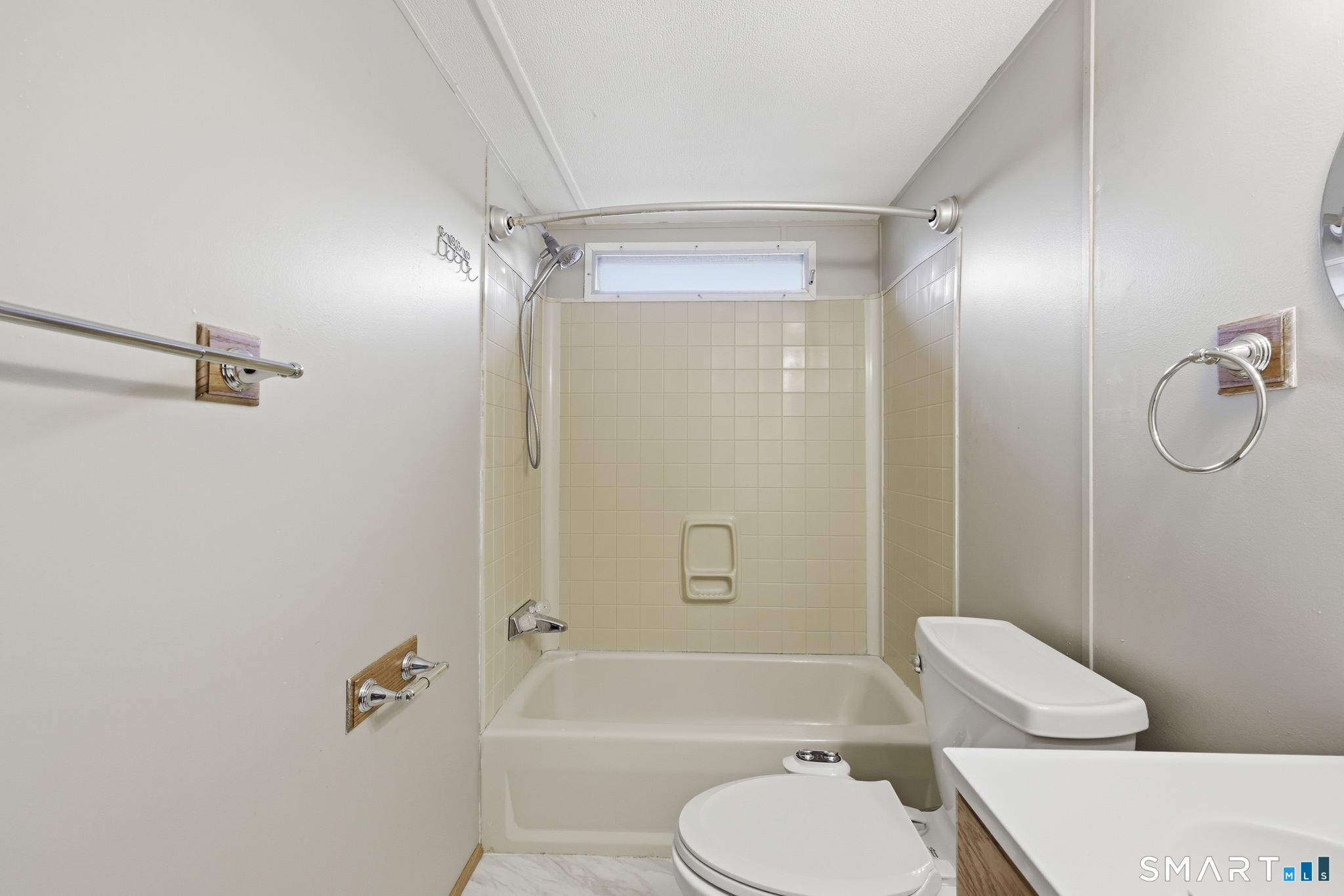 325 Kelly Road Vernon, CT 06066 - Photo 26 of 37