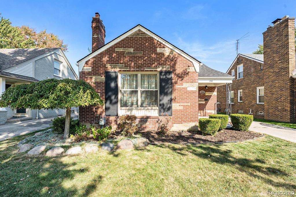 1946 Stanhope Street Grosse Pointe Woods, MI 48236 - Photo 27 of 31
