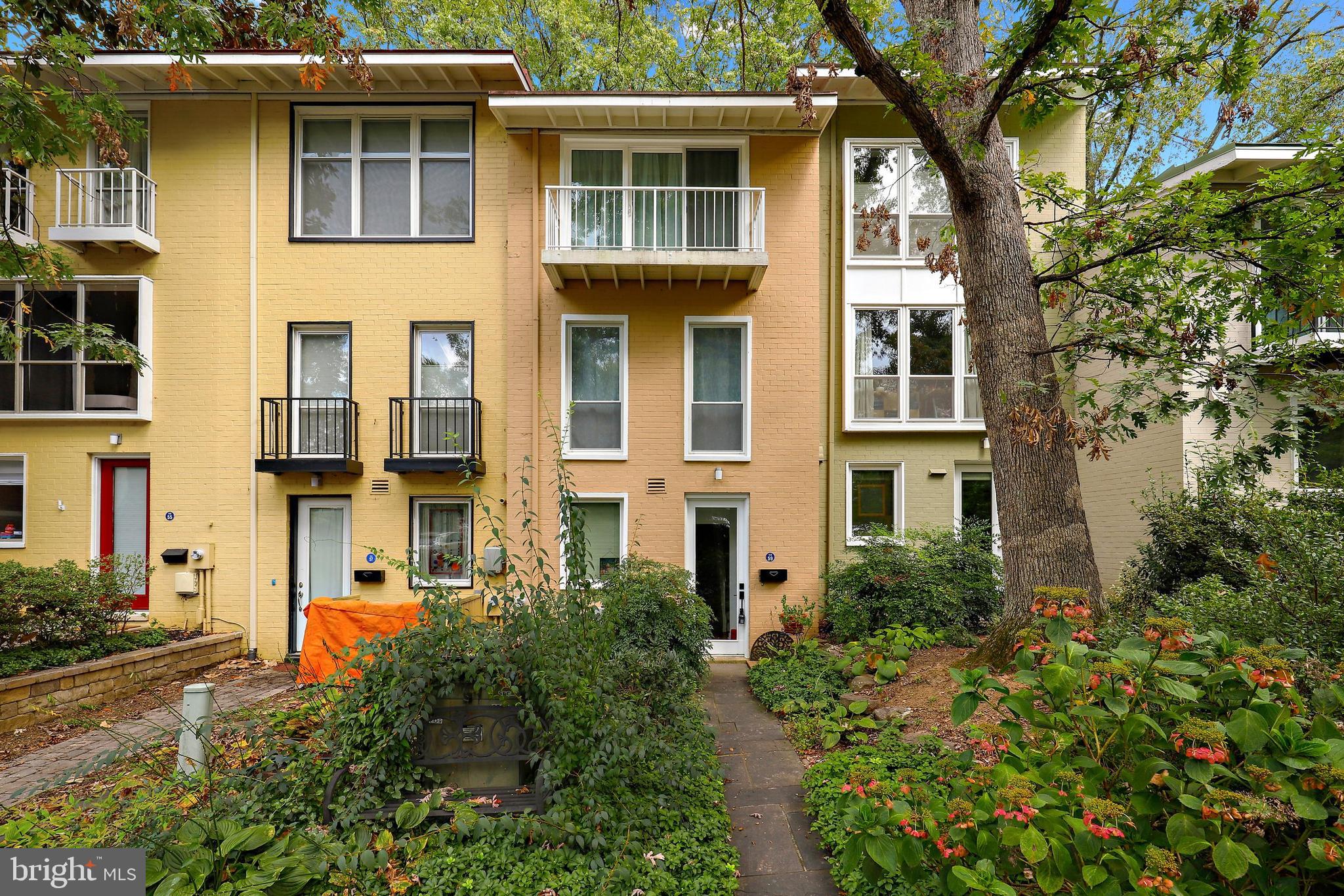 11459 Waterview Cluster Reston, VA 20190 - Photo 1 of 40
