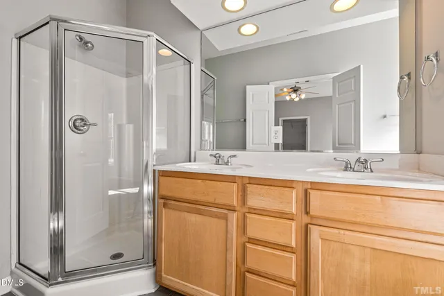 $2,195 | 7954 Willowglen Drive, Raleigh, NC 27616