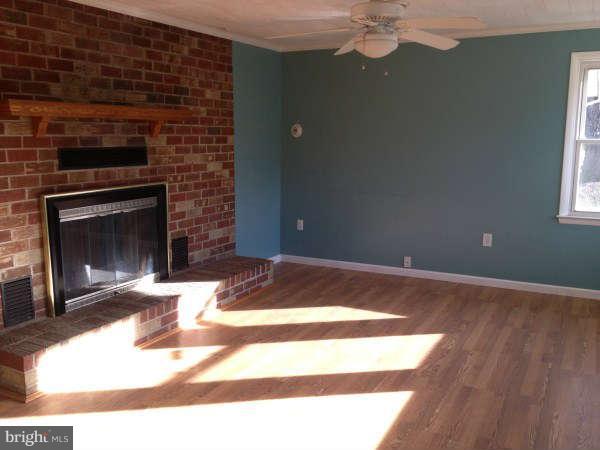 6902 Yale Road Middle River, MD 21220 - Photo 3 of 12 Living Room