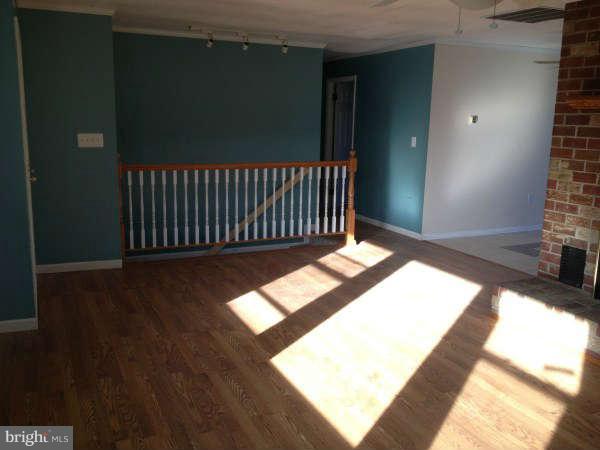 6902 Yale Road Middle River, MD 21220 - Photo 4 of 12 Living Room