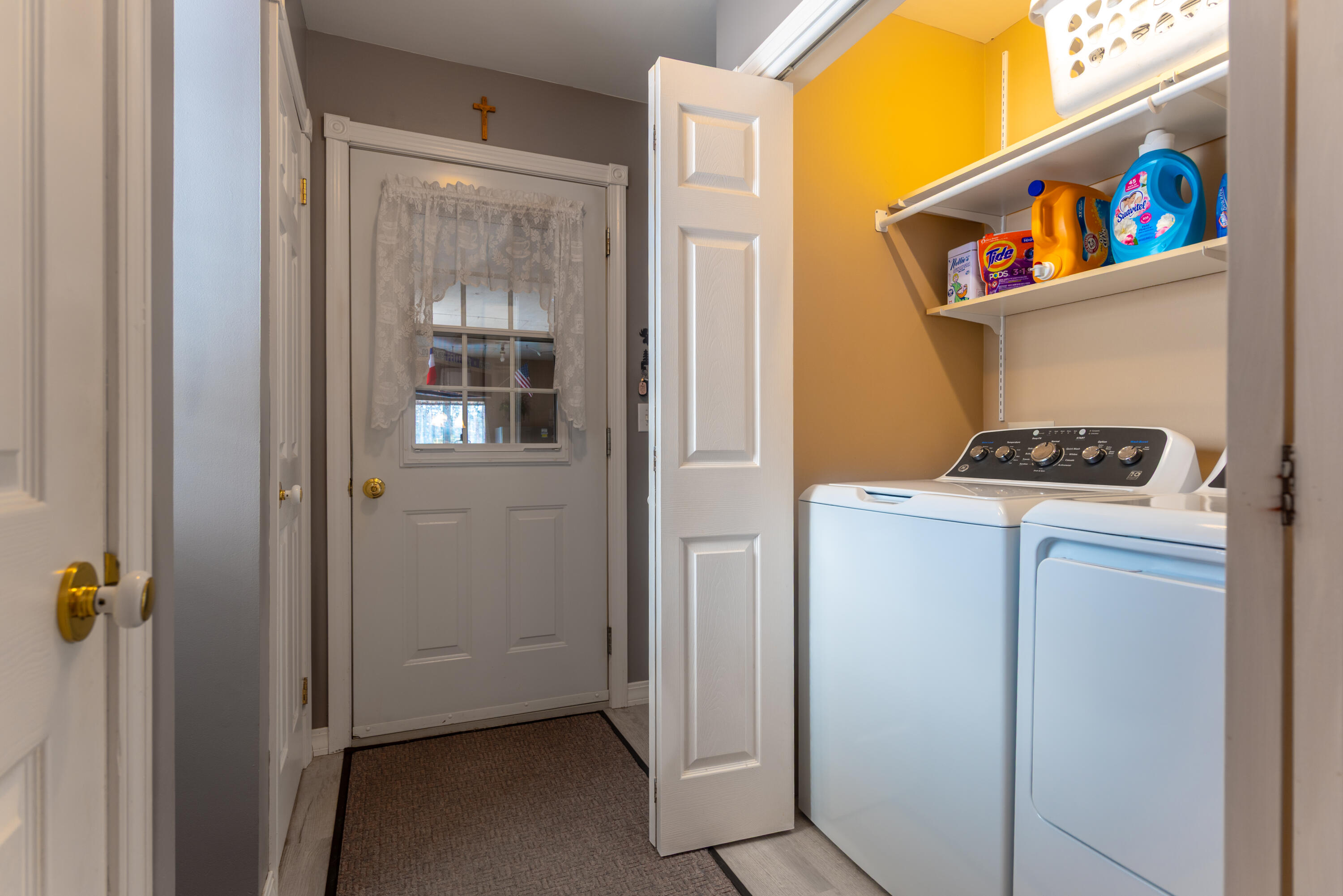 222 Gagnon Road Madawaska, ME 04756 - Photo 15 of 58 Mudroom/Entrance