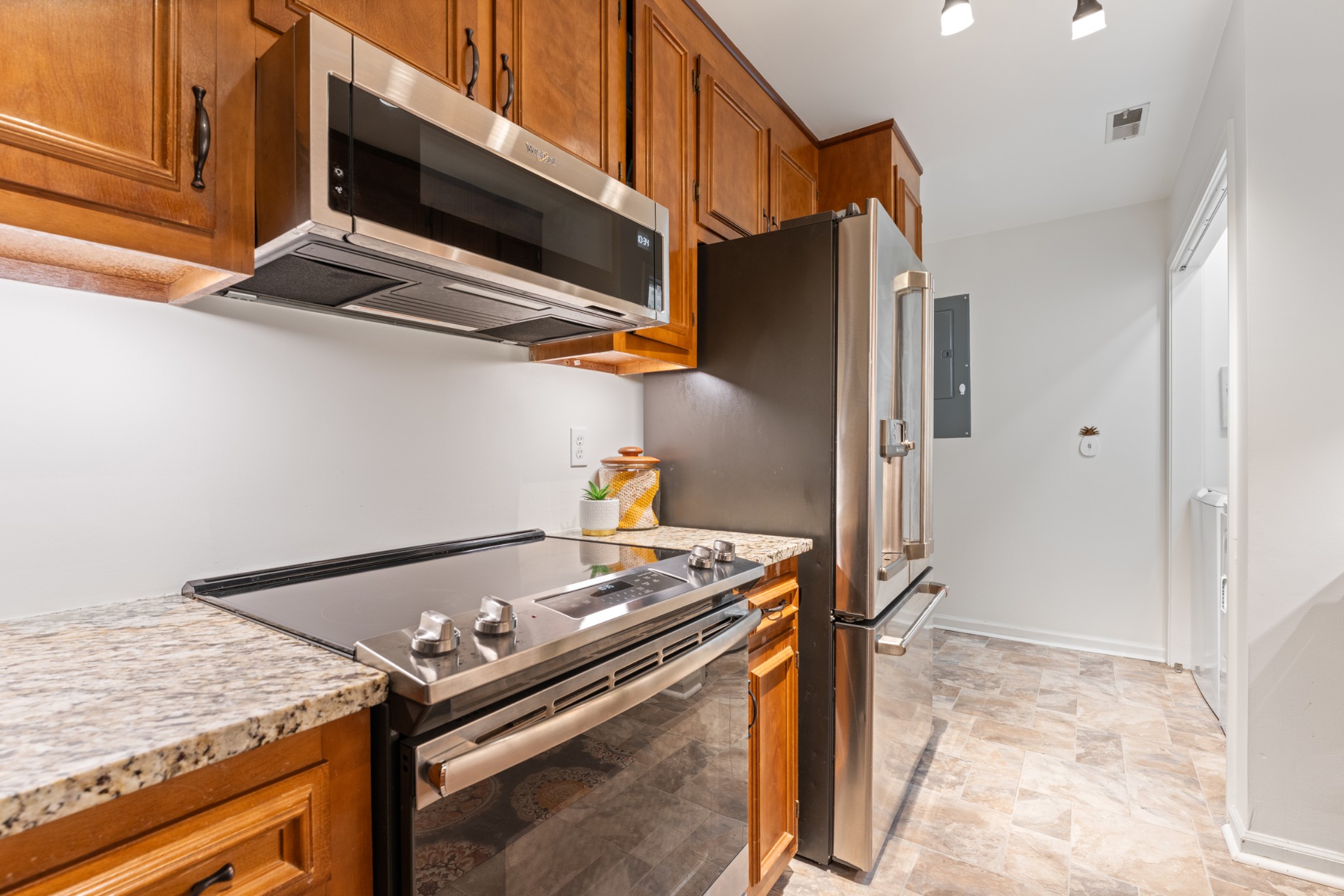 886 General George Patton Road Nashville, TN 37221 - Photo 16 of 35