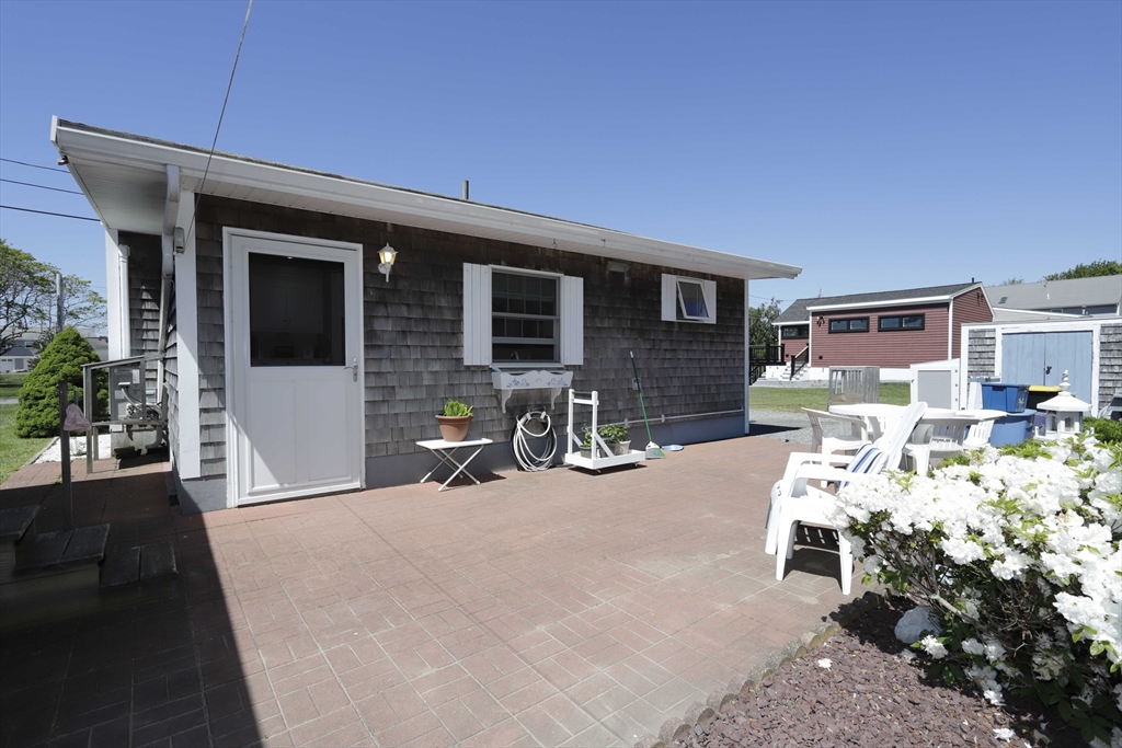 35 Point Street Fairhaven, MA 02719 - Photo 7 of 36