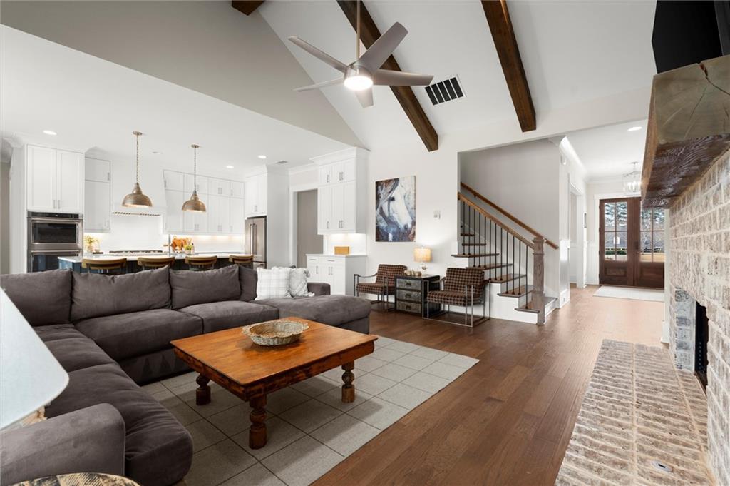 3809 Cochran Lake Road Marietta, GA 30062 - Photo 9 of 40 a living room with furniture and kitchen view