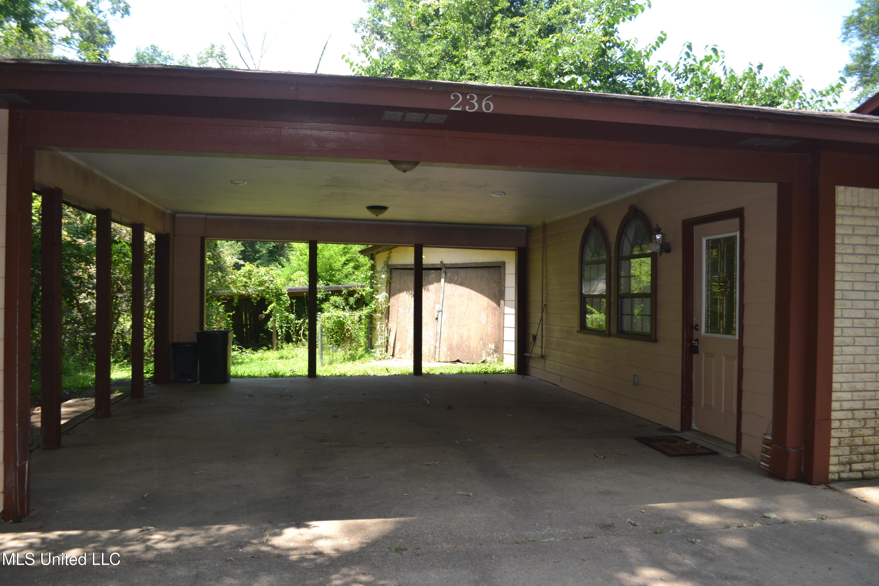 236 East Moon Street Ridgeland, MS 39157 - Photo 4 of 17 DSC_0123
