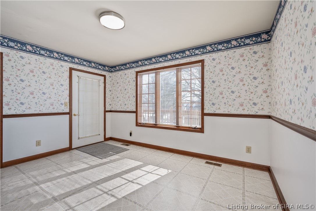 6009 Springcrest Drive Georgetown, IN 47122 - Photo 14 of 44