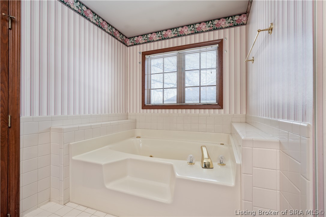 6009 Springcrest Drive Georgetown, IN 47122 - Photo 18 of 44