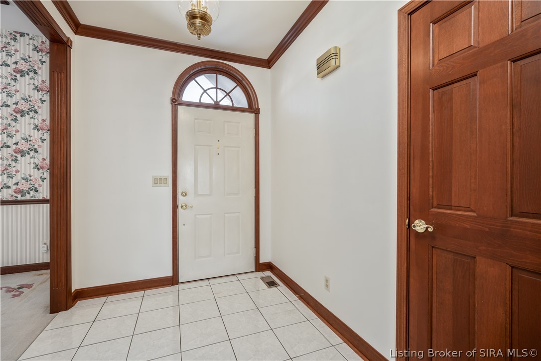 6009 Springcrest Drive Georgetown, IN 47122 - Photo 5 of 44