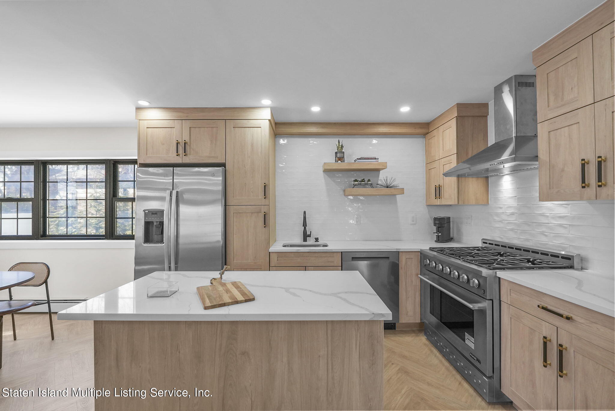 8 Starlight Road Staten Island, NY 10301 - Photo 16 of 56 Kitchen 3