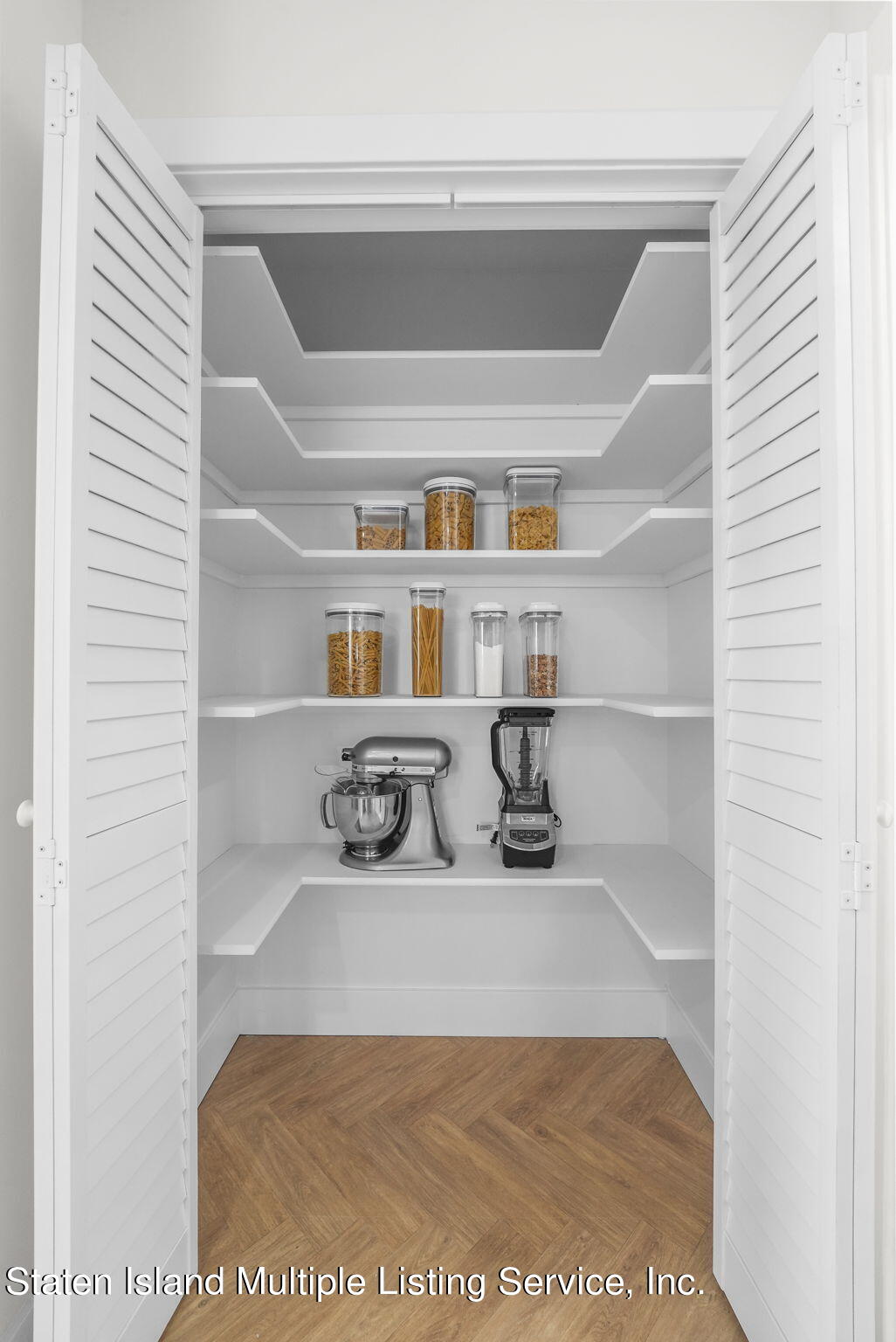 8 Starlight Road Staten Island, NY 10301 - Photo 19 of 56 Pantry