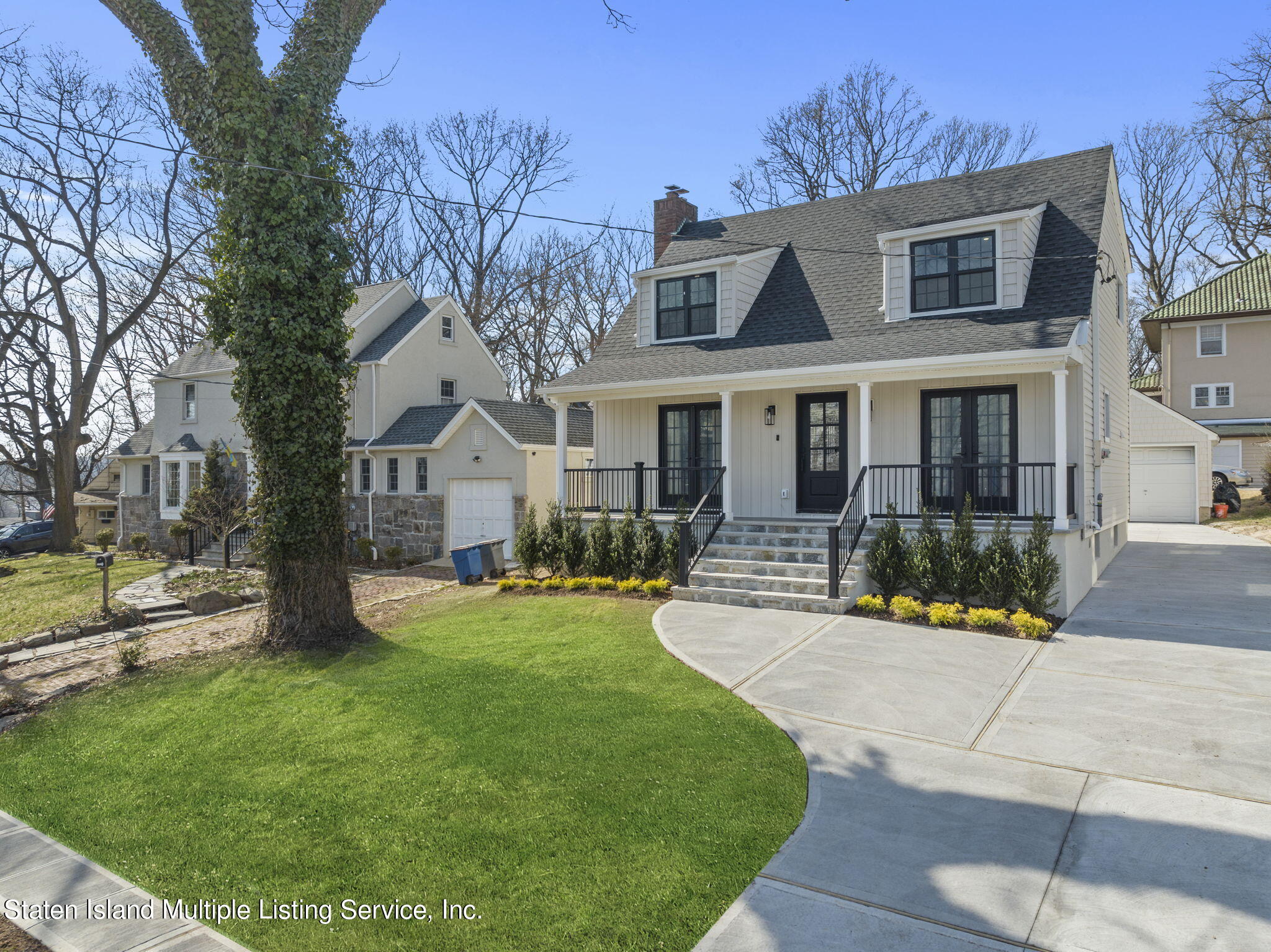 8 Starlight Road Staten Island, NY 10301 - Photo 2 of 56 8 Starlight Side View