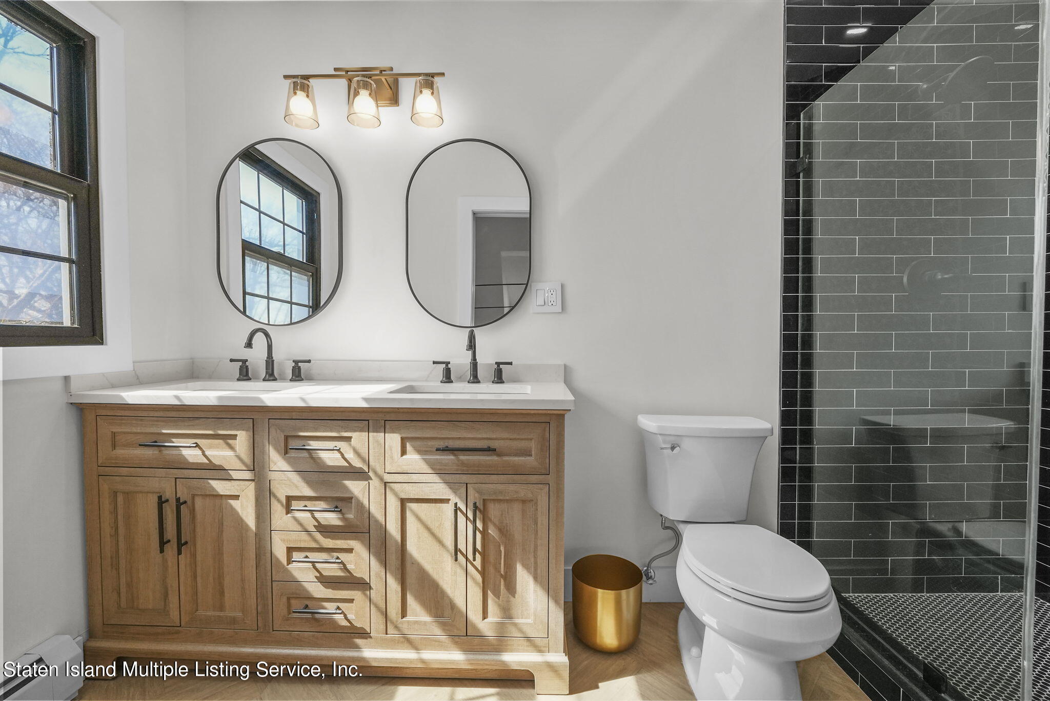 8 Starlight Road Staten Island, NY 10301 - Photo 29 of 56 Primary Bath