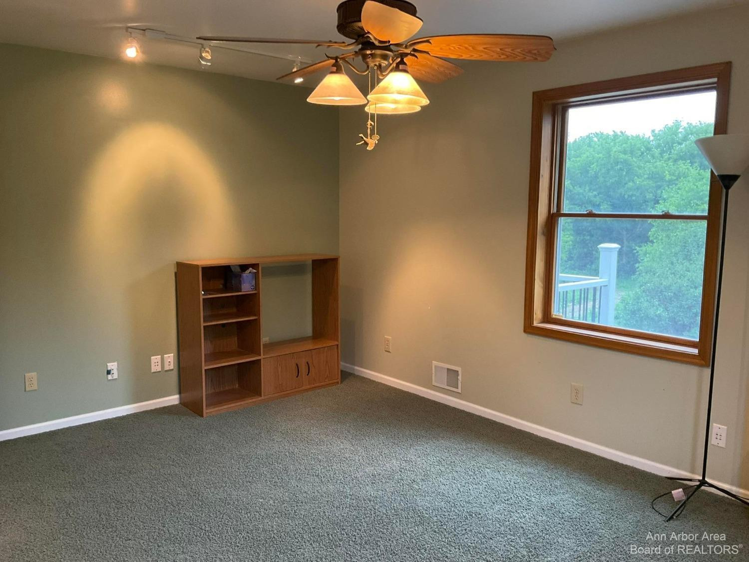 17901 Sherman Road Milan, MI 48160 - Photo 17 of 28 Photo 17