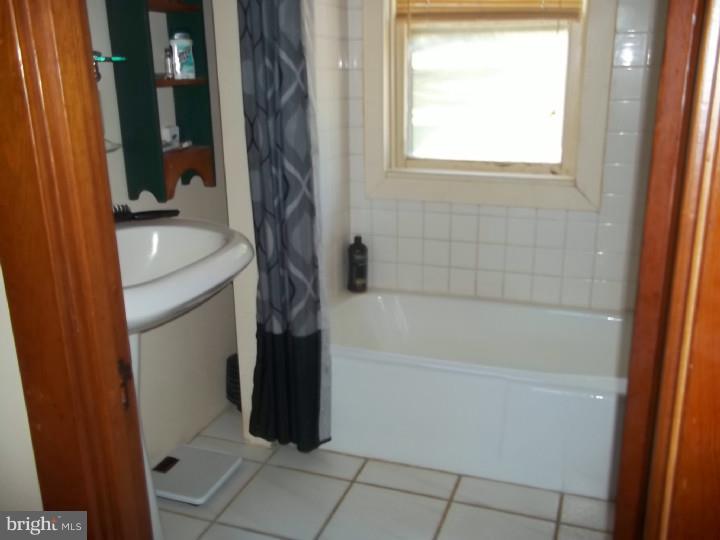 2040 Hill Road Perkiomenville, PA 18074 - Photo 8 of 12 Gallery Image 8