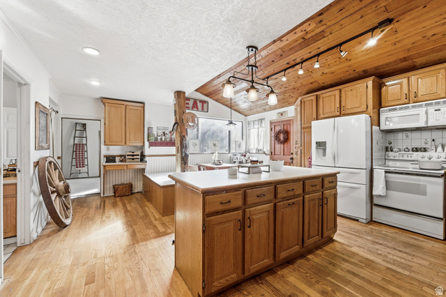 16 South 200 East Centerville, UT 84014 - Photo 6 of 63