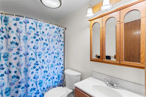 $325,000 | 213 Winslow Drive, Oakdale, PA 15071