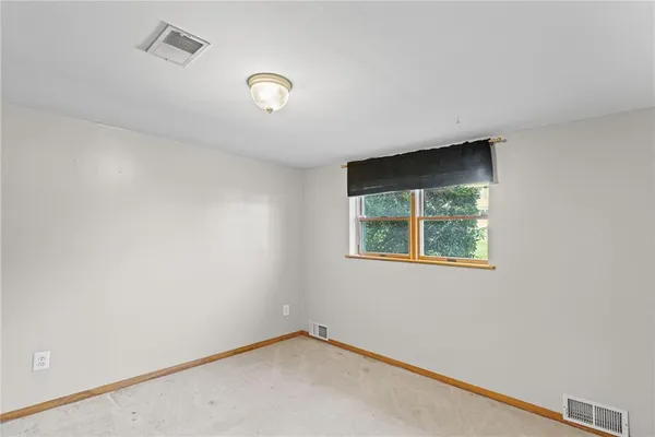 $325,000 | 213 Winslow Drive, Oakdale, PA 15071