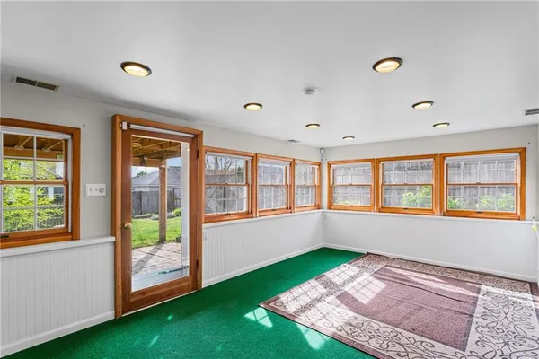 $325,000 | 213 Winslow Drive, Oakdale, PA 15071