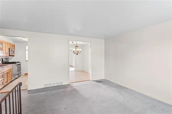 $325,000 | 213 Winslow Drive, Oakdale, PA 15071