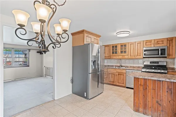 $325,000 | 213 Winslow Drive, Oakdale, PA 15071