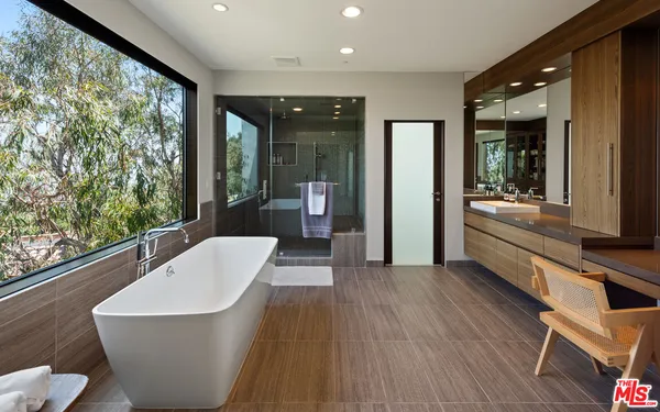 a view of walk in closet