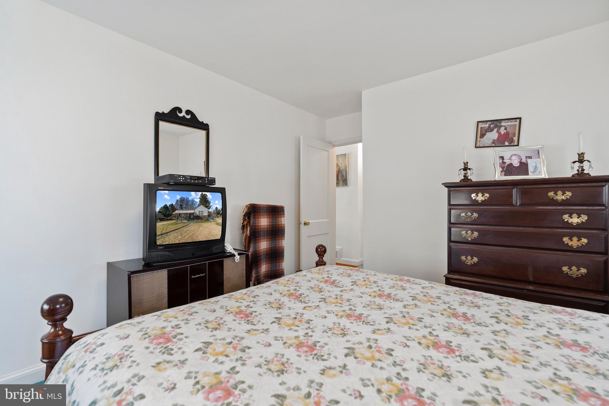 10302 Gardiner Avenue Silver Spring, MD 20902 - Photo 14 of 30 Gallery Image 14