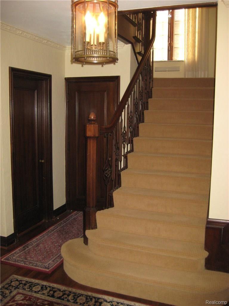 1173 Yorkshire Road Grosse Pointe, MI 48230 - Photo 10 of 15 IMG_9612.JPG
