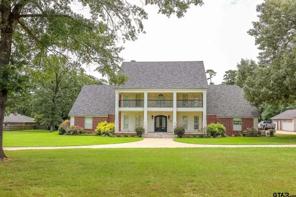 $939,625 | 1415 West Sabine Street, Carthage, TX 75633