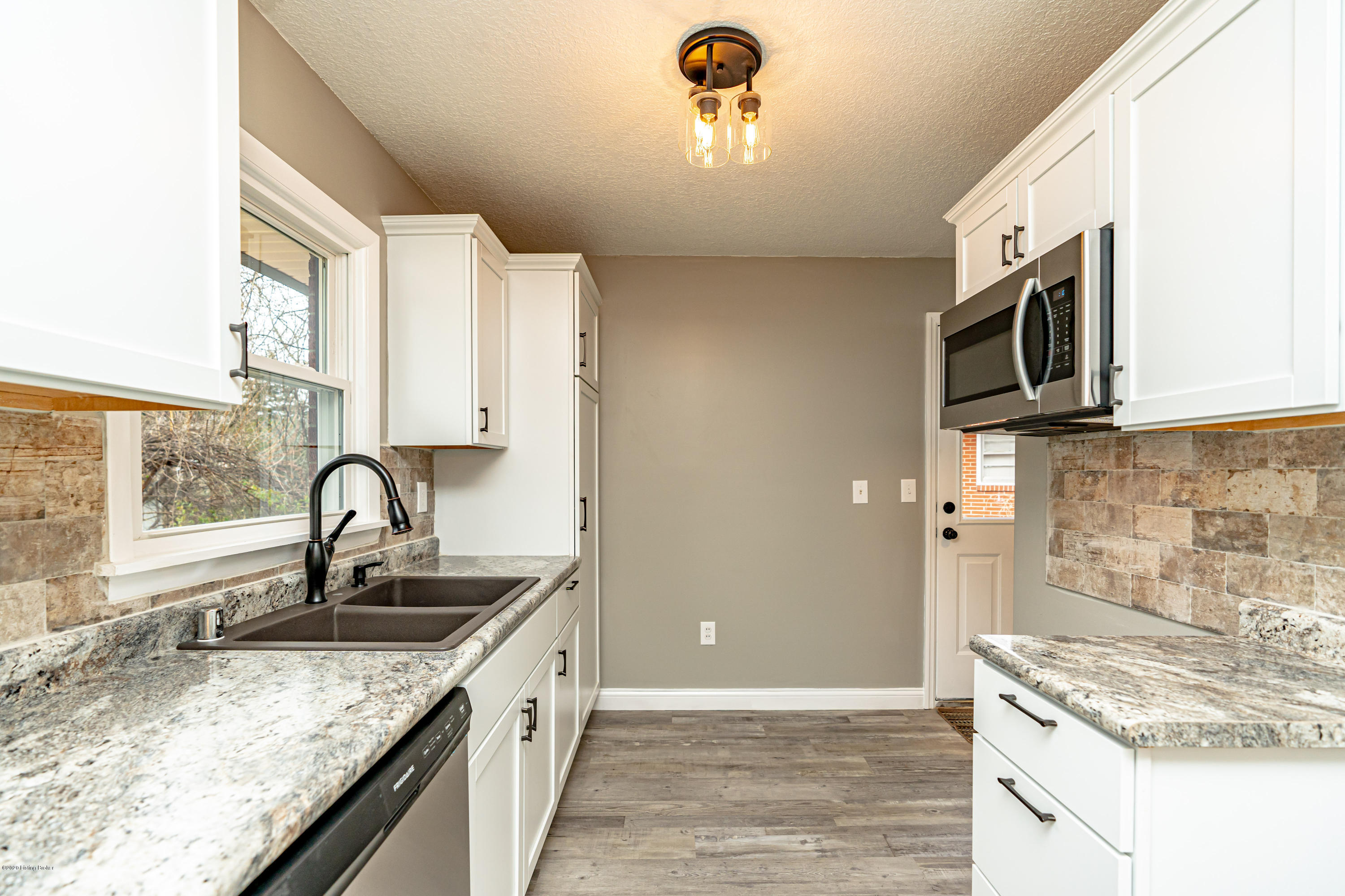 6315 Hunters Grove Road Louisville, KY 40216 - Photo 20 of 61 DSC00216
