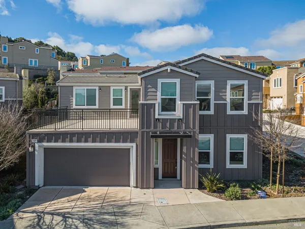 $1,050,000 | 585 Sapphire Street, Petaluma, CA 94952