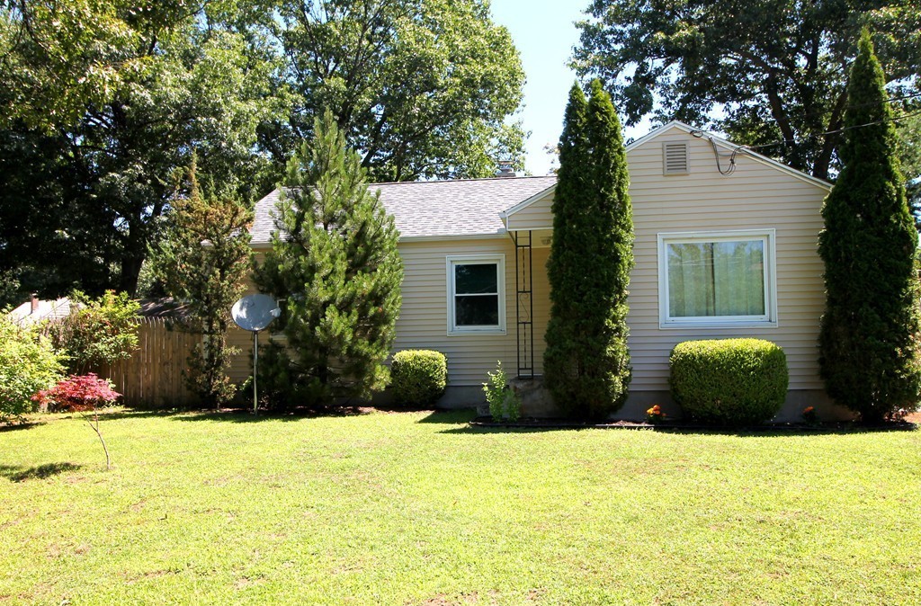 123 Spear Road Springfield, MA 01119 - Photo 1 of 24