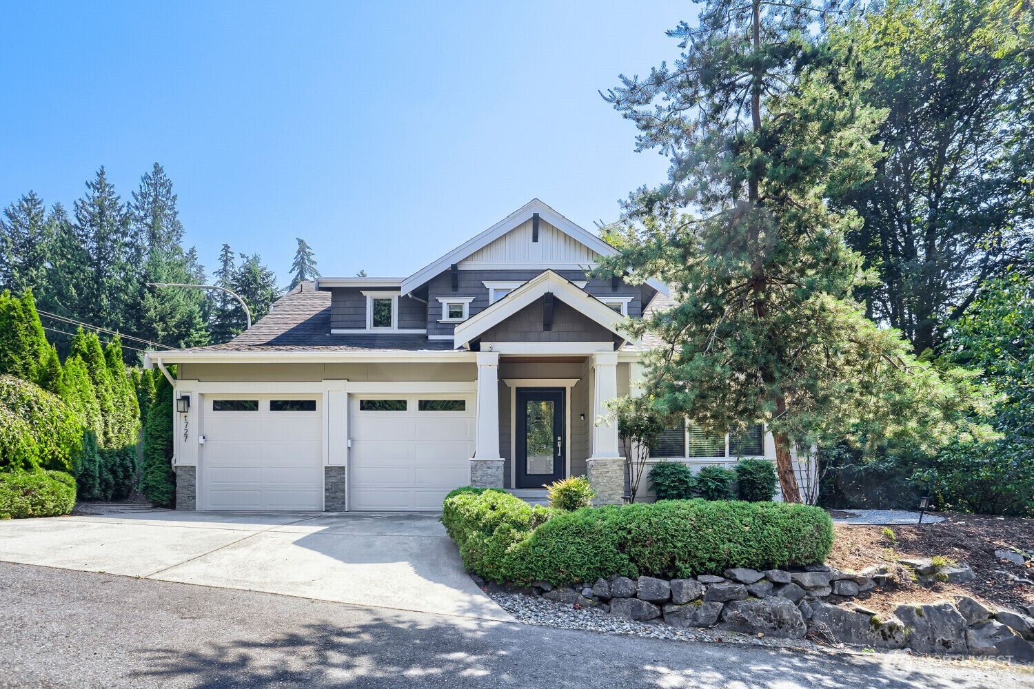 1727 Nile Avenue Northeast Renton, WA 98059 - Photo 1 of 34 Gallery Image 1