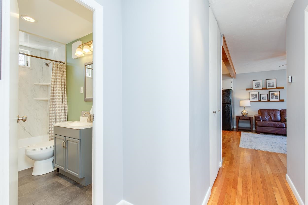 25 Meade Street Nashua, NH 03064 - Photo 19 of 49