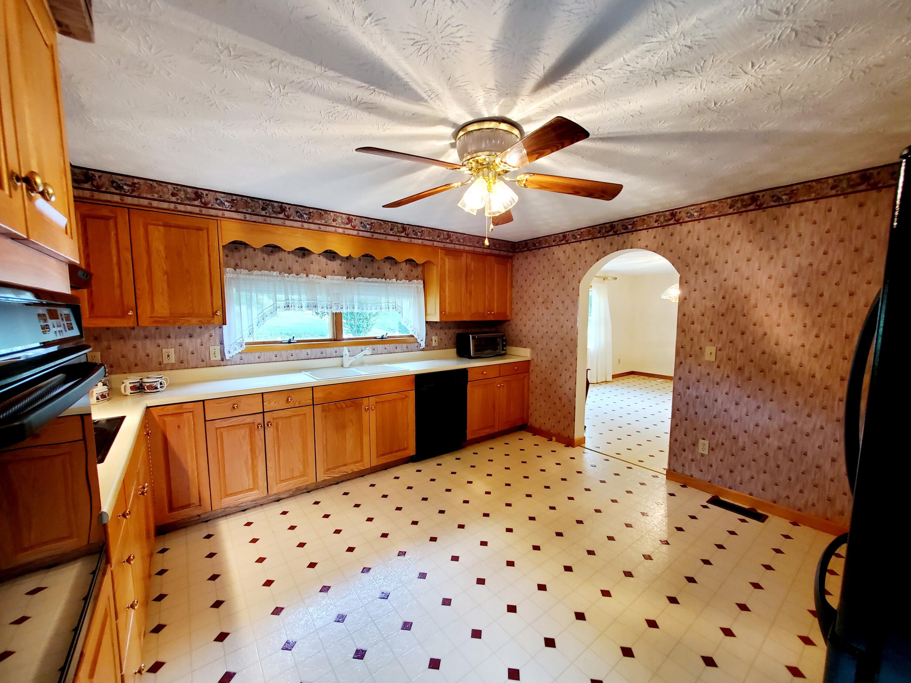 2425 Hartford Road Cosby, TN 37722 - Photo 17 of 70 20220924_141640