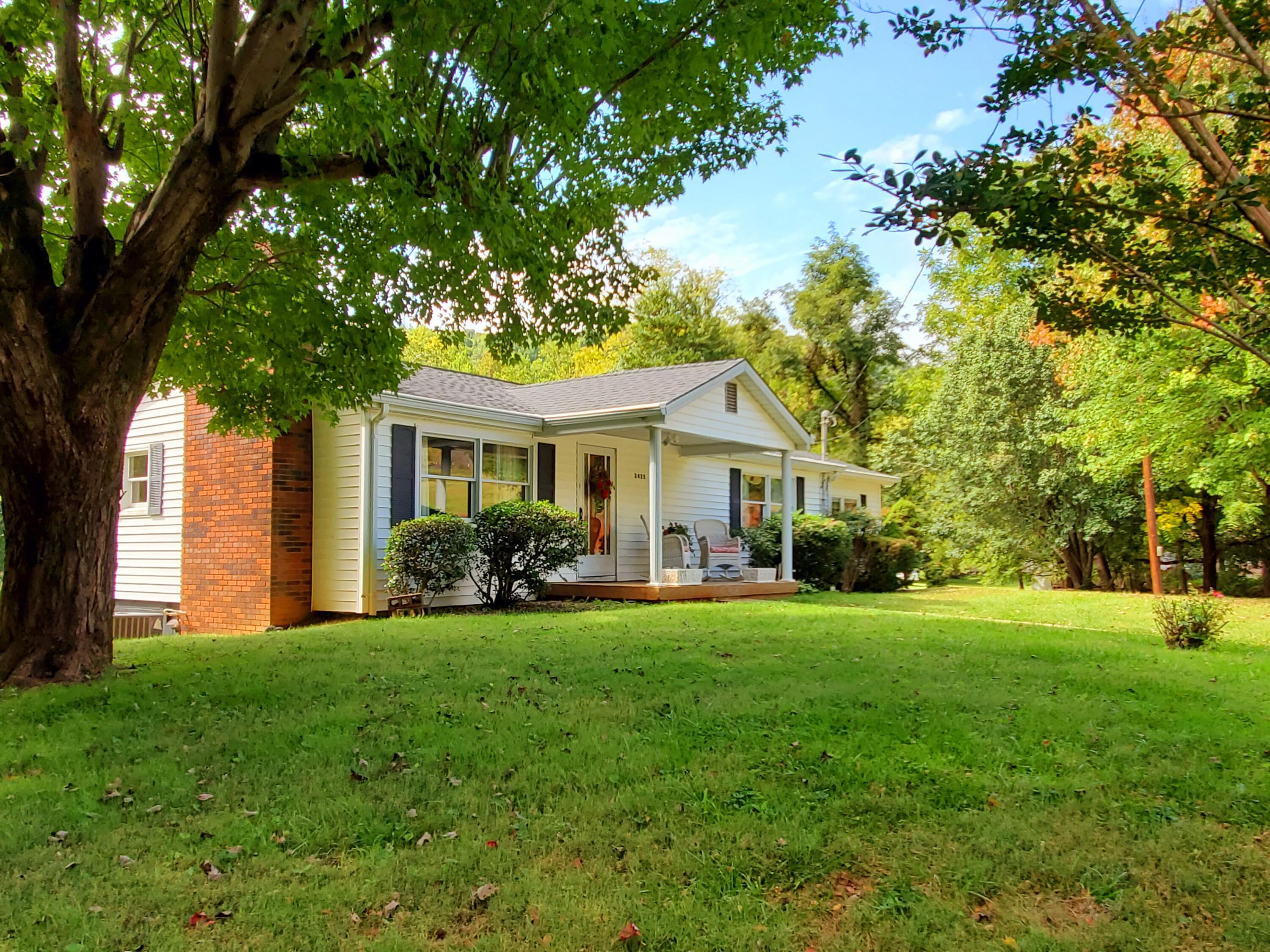 2425 Hartford Road Cosby, TN 37722 - Photo 4 of 70 20220924_145123