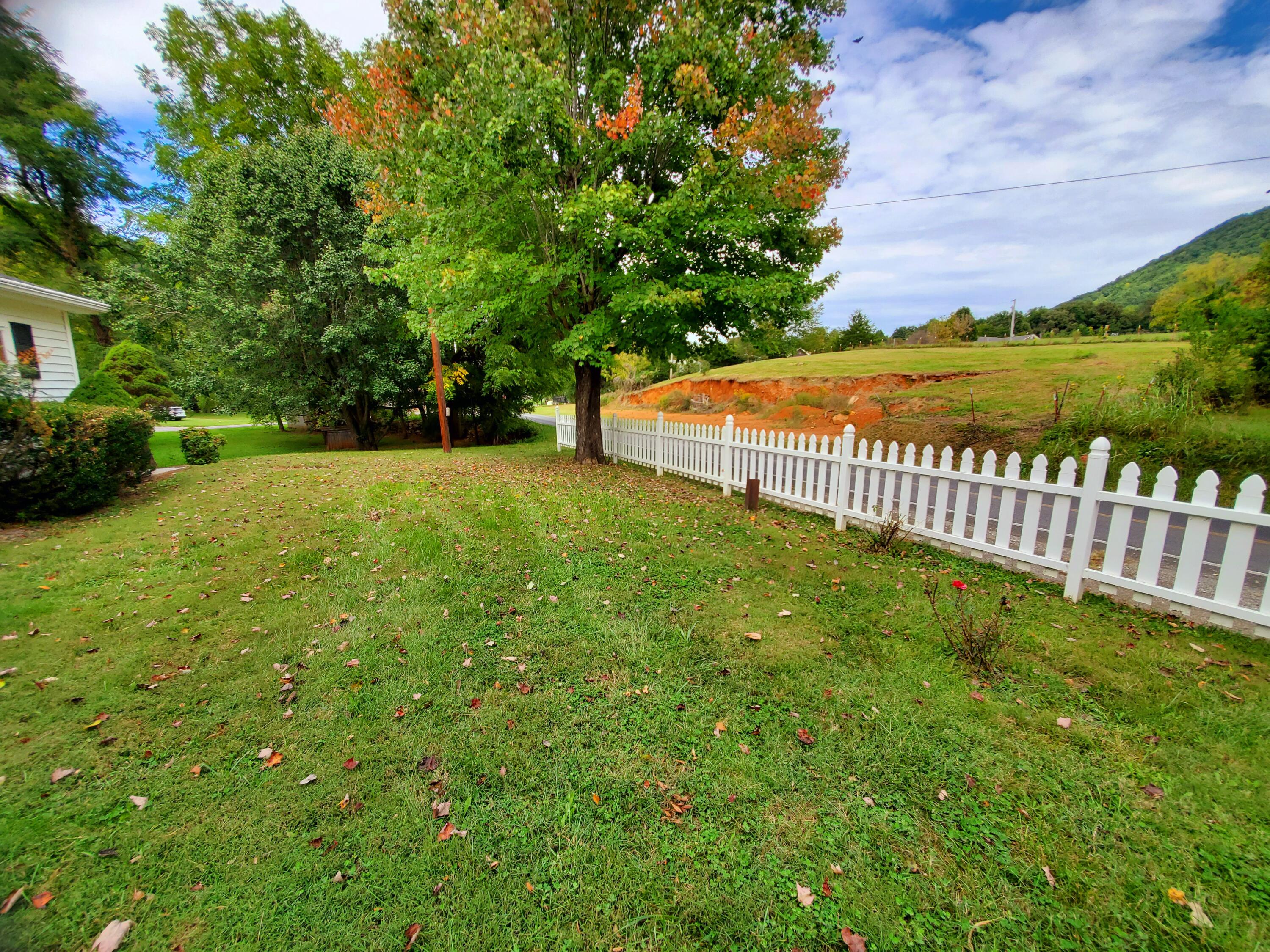 2425 Hartford Road Cosby, TN 37722 - Photo 5 of 70 20220924_140812