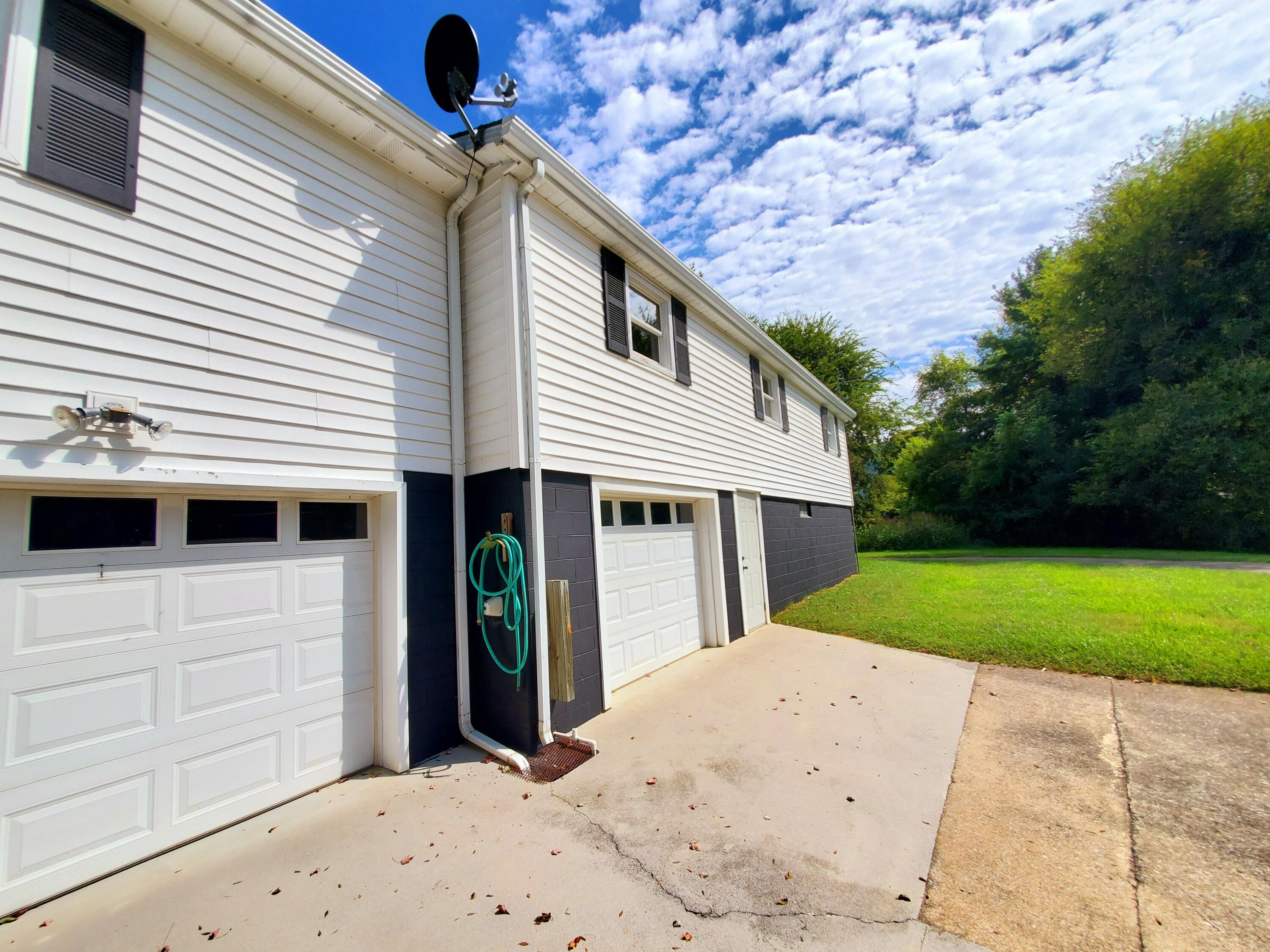 2425 Hartford Road Cosby, TN 37722 - Photo 52 of 70 20220924_142803
