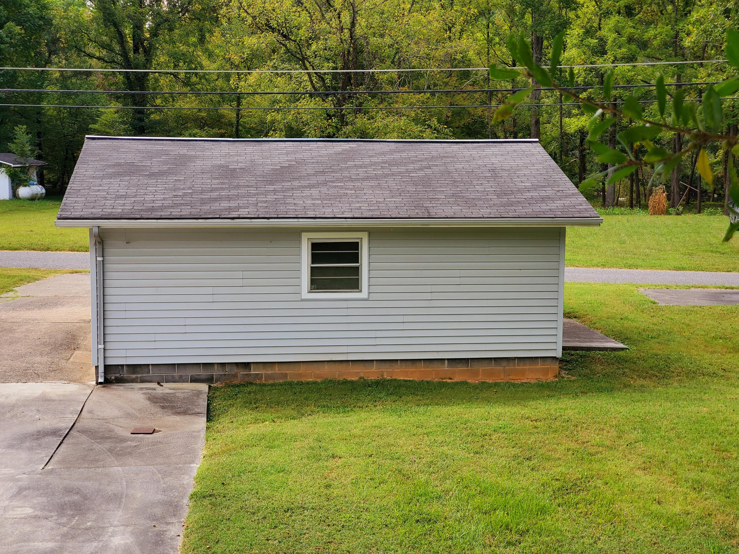 2425 Hartford Road Cosby, TN 37722 - Photo 56 of 70 20220924_141844