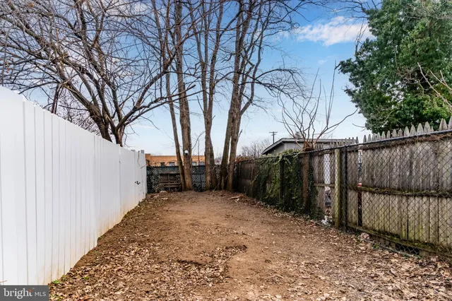 $178,000 | 145 Cedar Street, Carlisle, PA 17013