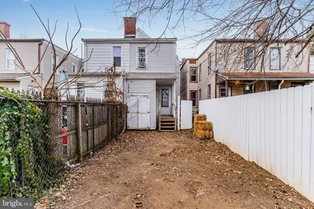 $178,000 | 145 Cedar Street, Carlisle, PA 17013