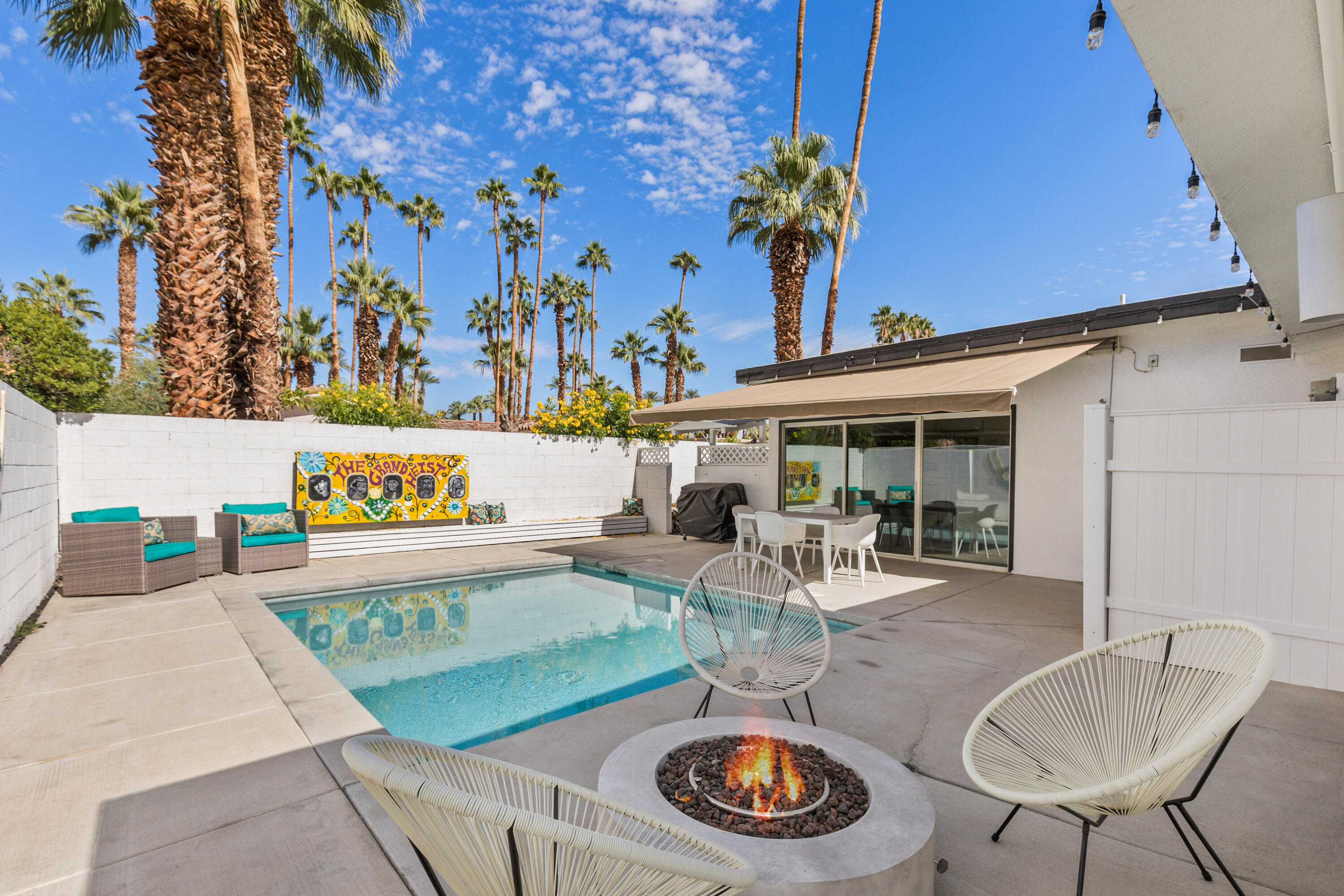 70050 Chappel Road Rancho Mirage, CA 92270 - Photo 29 of 36 a view of a chairs and table in patio
